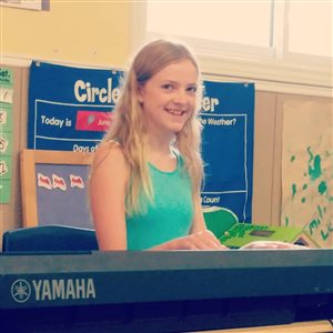 Ava Chorley performing at the EarlyON Center - Grimsby
